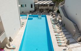 SUMMER BEACH HOTEL