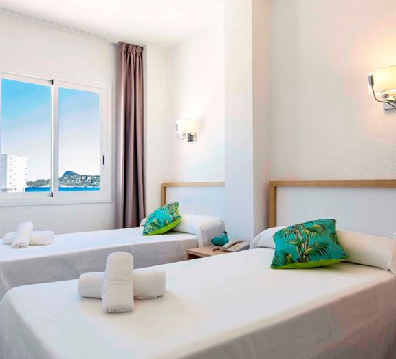https://content.coraltravel.ro/resize/576x522/media/image/42/64889/638628599065344424.jpg