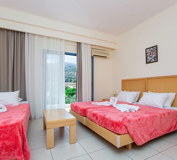 https://content.coraltravel.ro/resize/576x522/media/image/43/46900/637756893997193838.jpg